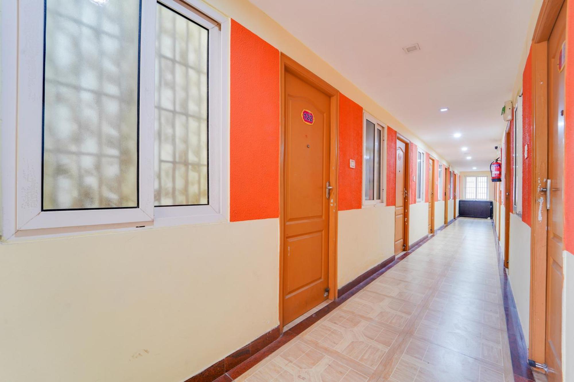 Super Hotel O Airport Road Coimbatore Bagian luar foto